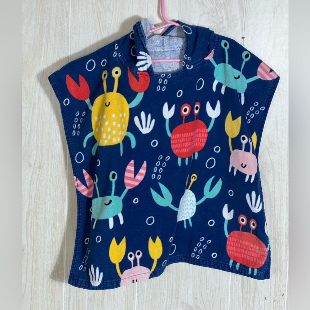 a children’s hooded towel poncho  ocean theme  Bathrobe